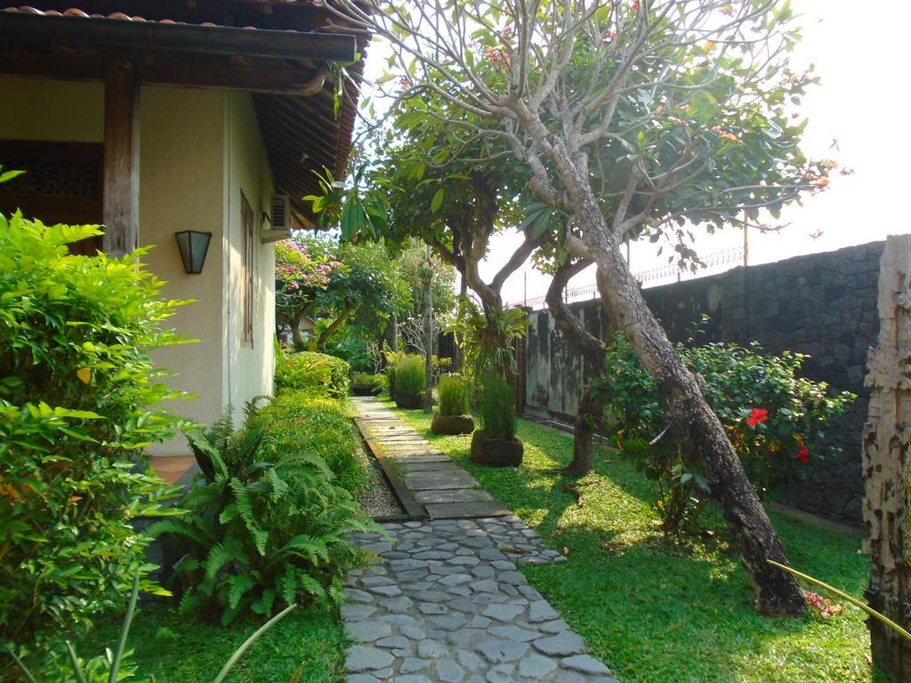 Villa Aquin Surakarta  Bagian luar foto